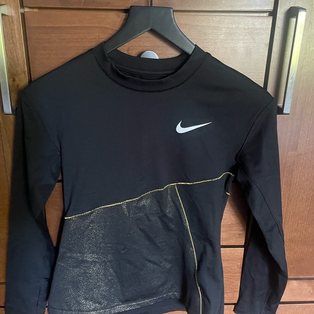 Nike pro top never worn